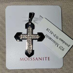 NWT Moissanite sterling silver (Italy) cross. Unisex.